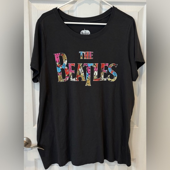 torrid Tops - Torrid The Beatles Black- Dark Gray Logo Tee